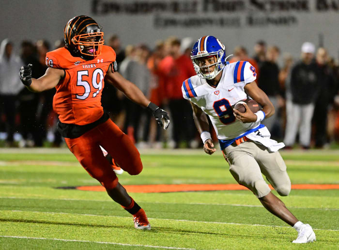 East St. Louis beat Edwardsville 27-15 on October 13. East St. Louis received the No. 4 seed in the Class 6A playoff bracket.